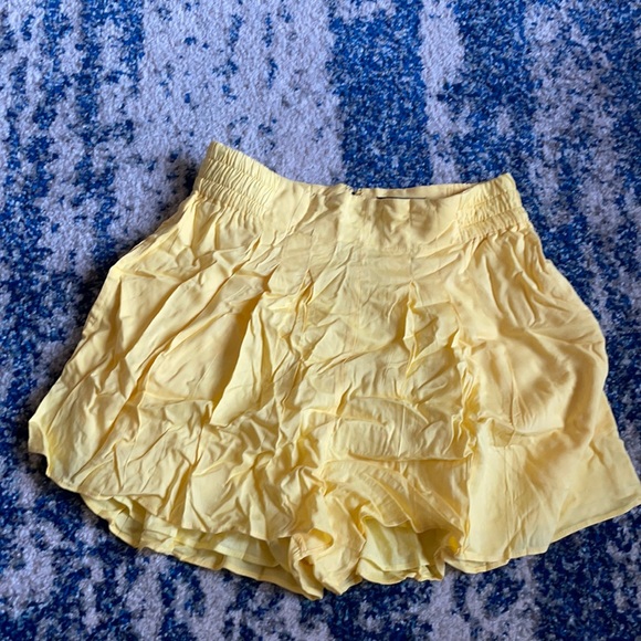 MAJORELLE Naples Short in Canary Yellow Medium - Picture 3 of 5